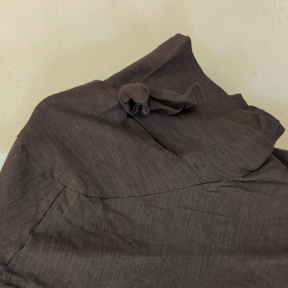 Army Green Bow Sleeve Crop Top - Picture 2 of 3